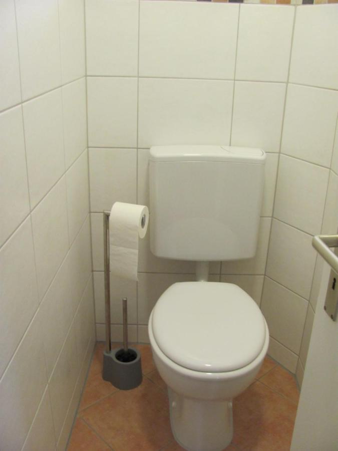Gemütliches Balkonzimmer: Ruhige Sonnenlage mit WLAN und Flughafennähe Trunkelsberg Exterior photo