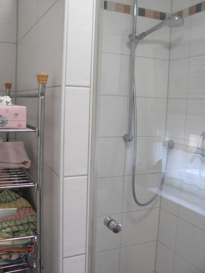 Gemütliches Balkonzimmer: Ruhige Sonnenlage mit WLAN und Flughafennähe Trunkelsberg Exterior photo